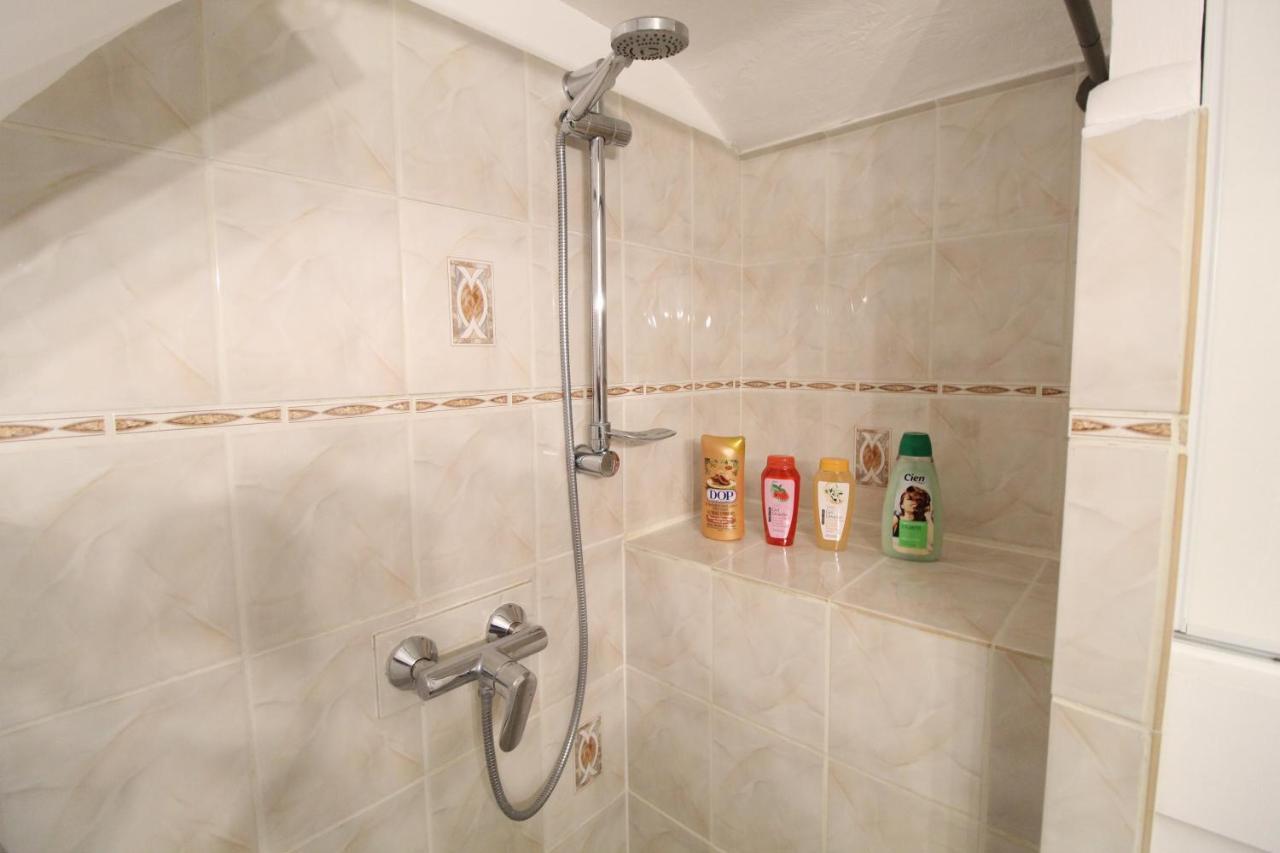Studio Atypique Et Cosy, Classe "Gite De France" 5Min Centre, 15Min Gare, Lit Queen Size "Climatisation, Netflix Et Wifi, Parking, Lave Vaisselle, Boite A Cles Pour Arrivee Tardive - Gites La Tarine Альбервіль Екстер'єр фото